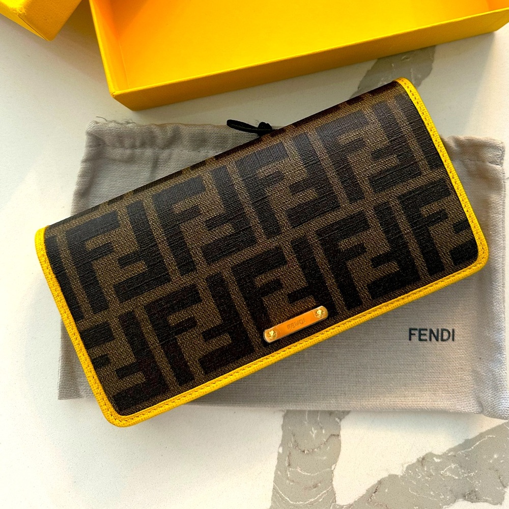 BRAND NEW Fendi Wallet